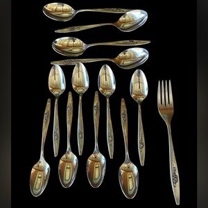 Oneidacraft Deluxe Lasting Rose Stainless Steel Spoons & Fork 13 Pieces